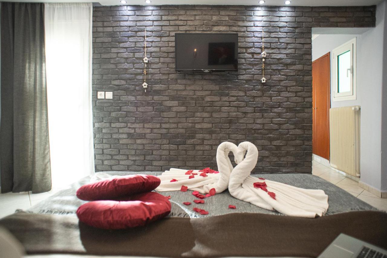 Hotel Pithari Agia Triada  Bagian luar foto