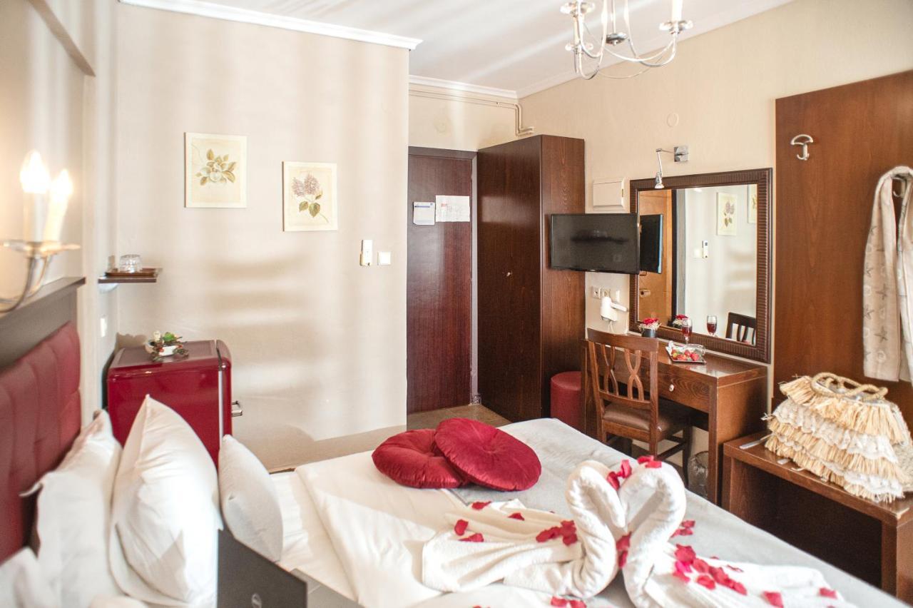 Hotel Pithari Agia Triada  Bagian luar foto